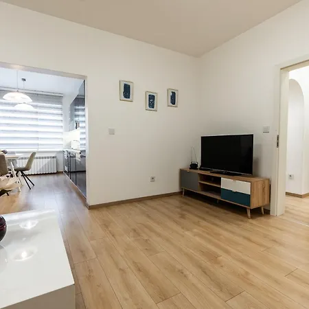 Finest 3br Downtown By Bulgarianhomes Lägenhet