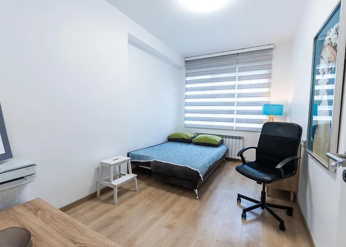 Finest 3br Downtown *