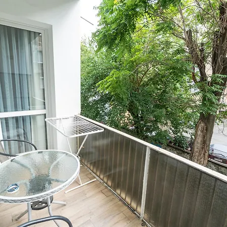 Finest 3br Downtown By Bulgarianhomes
